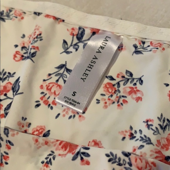 Laura Ashley Bra and Panty Set - Picture 4 of 6